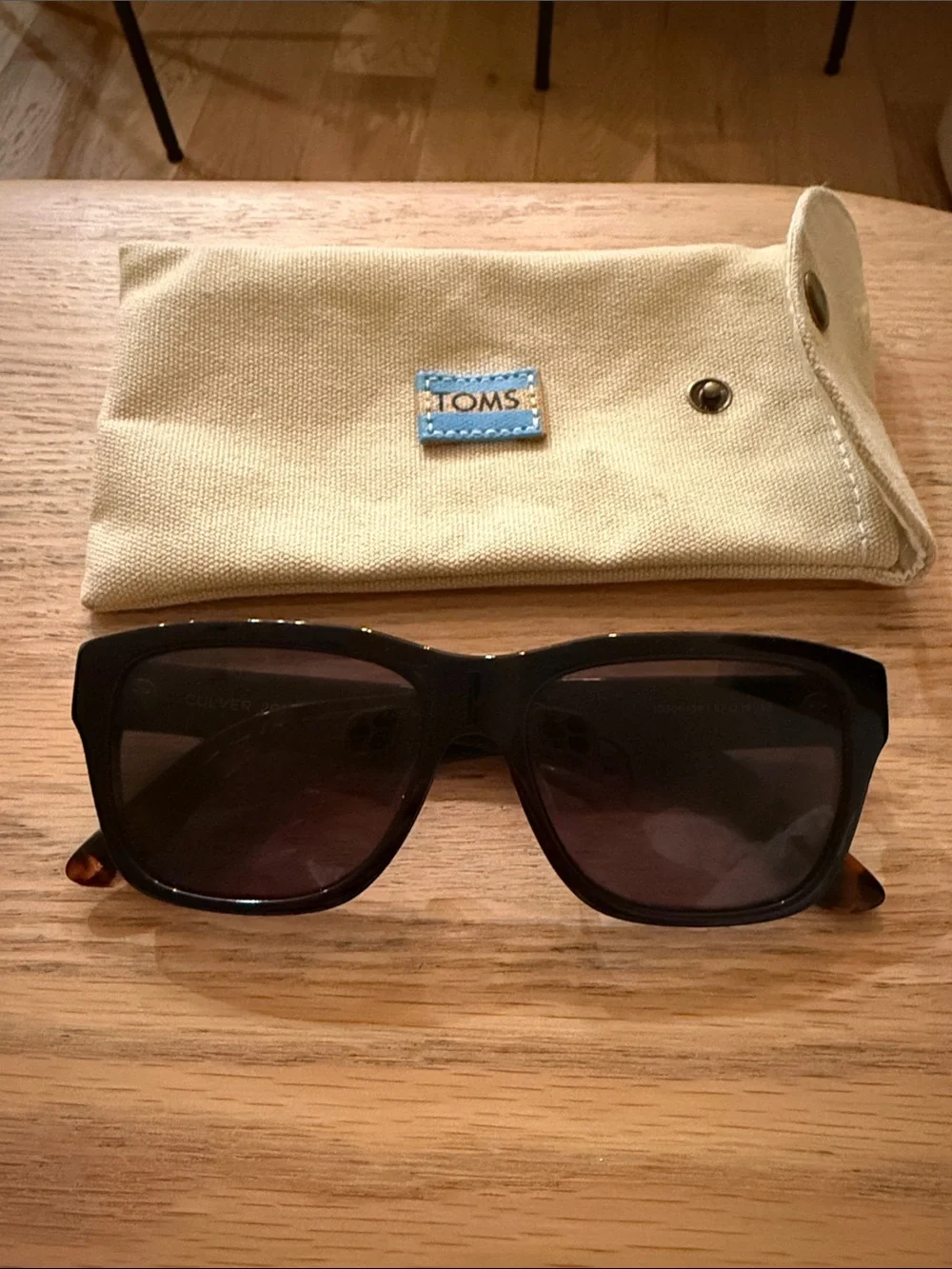 TOMS Men's Black/Tortoiseshell Frame Sunglasses